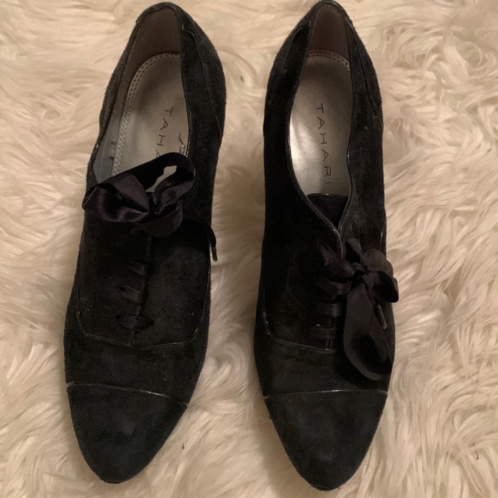 Tahari Louise Black Lace Up Pump